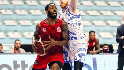 L’ailier fort américain Rashard Kelly rejoint la JDA 